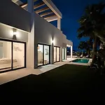 Horizonte Villa *